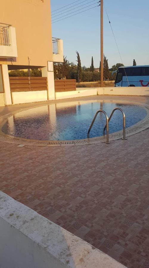 Andris Apartment Paralimni Exterior foto
