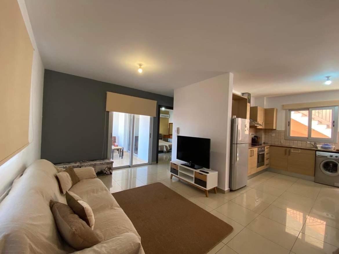 Andris Apartment Paralimni Exterior foto